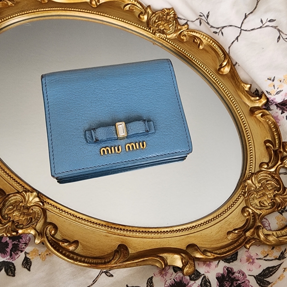 MIU MIU AUTH Light Blue Leather Gold Crystal Rhinestone Bow Wallet